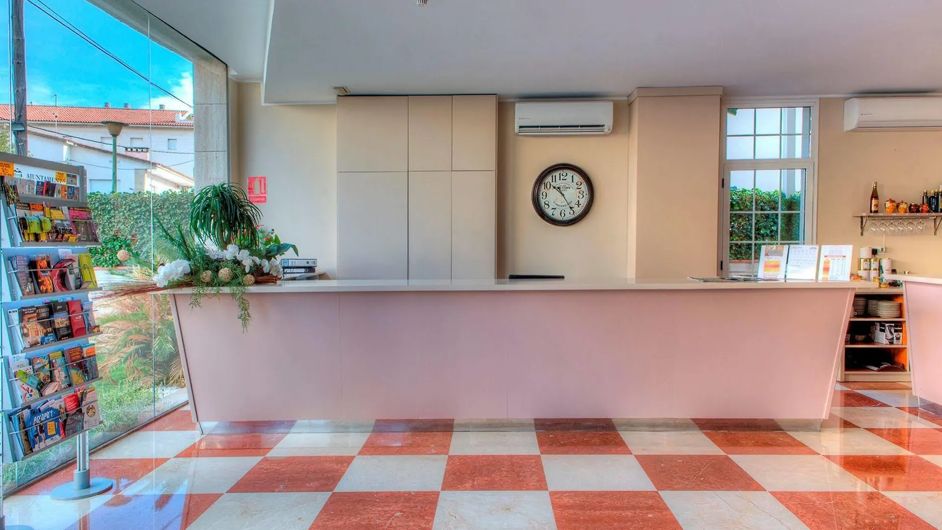 Star Bay Hotel كالافيل