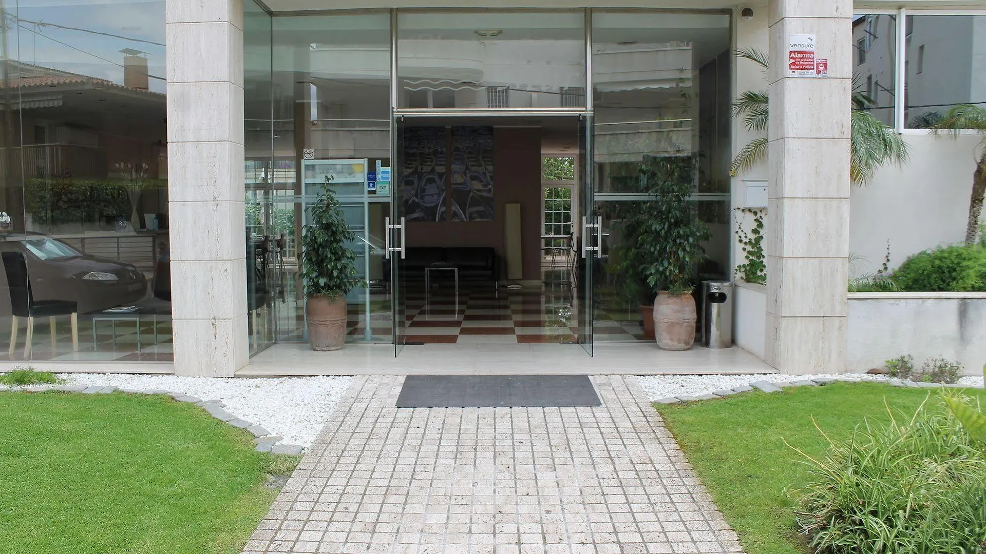 Star Bay Hotel كالافيل